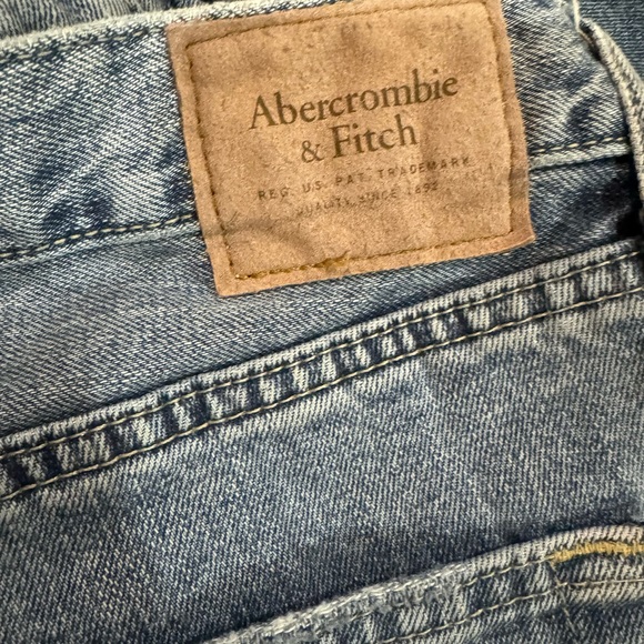 Abercrombie & Fitch 100% Cotton high rise straight leg Distressed jeans 30 x 32 - Picture 6 of 11